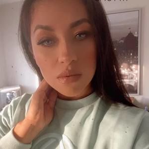 Meet your Posher, Perla